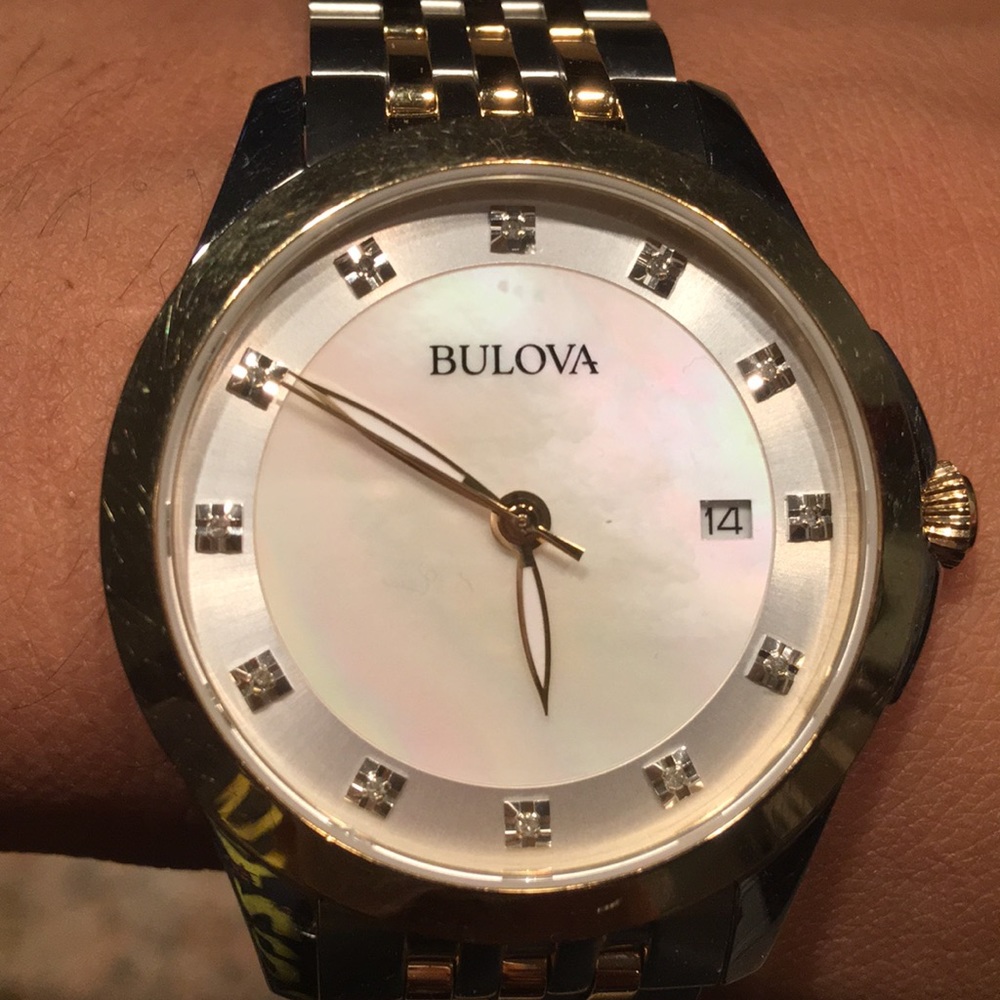Bulova watch - Picture 4 of 4